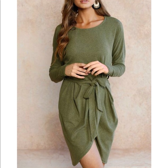 long Sleeve  Dress - Picture 2 of 6